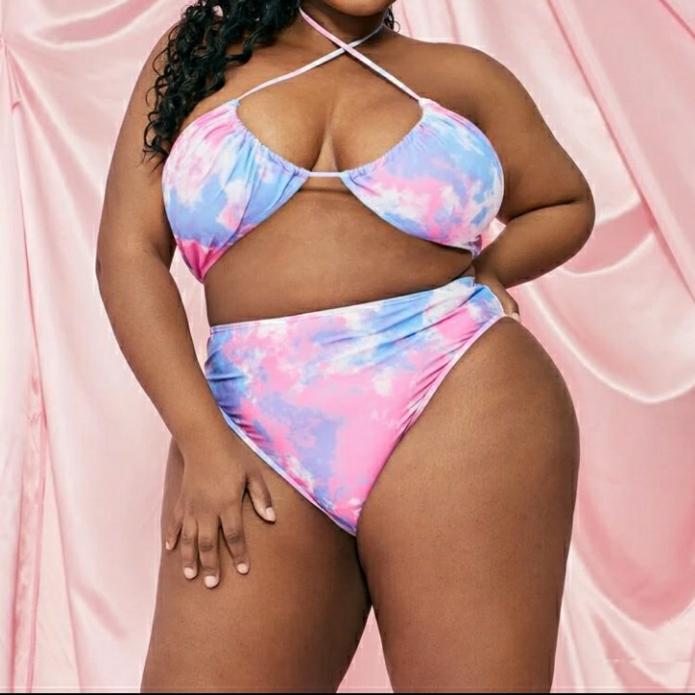 Two piece plus bathing suit 🩱👙